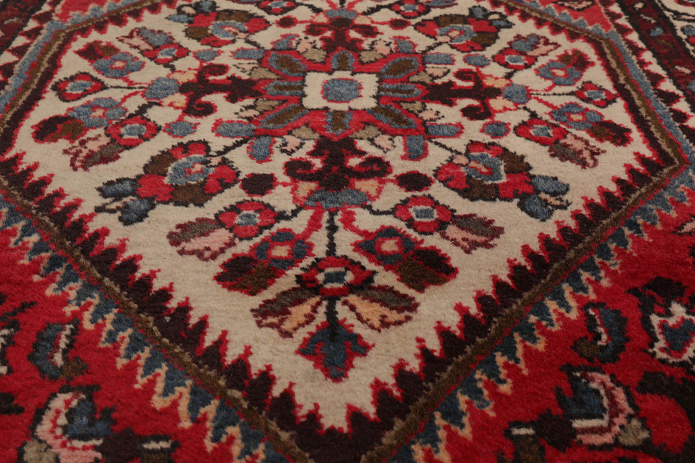 Runner Red, Beige, Brown Color Hand Knotted Heriz 100% Wool Traditional Oriental Rug