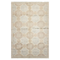 Knotted Rug Ivory Hand Knotted 6'x9'4" Transitional Medallion Wool and Silk Oriental Area Rug
