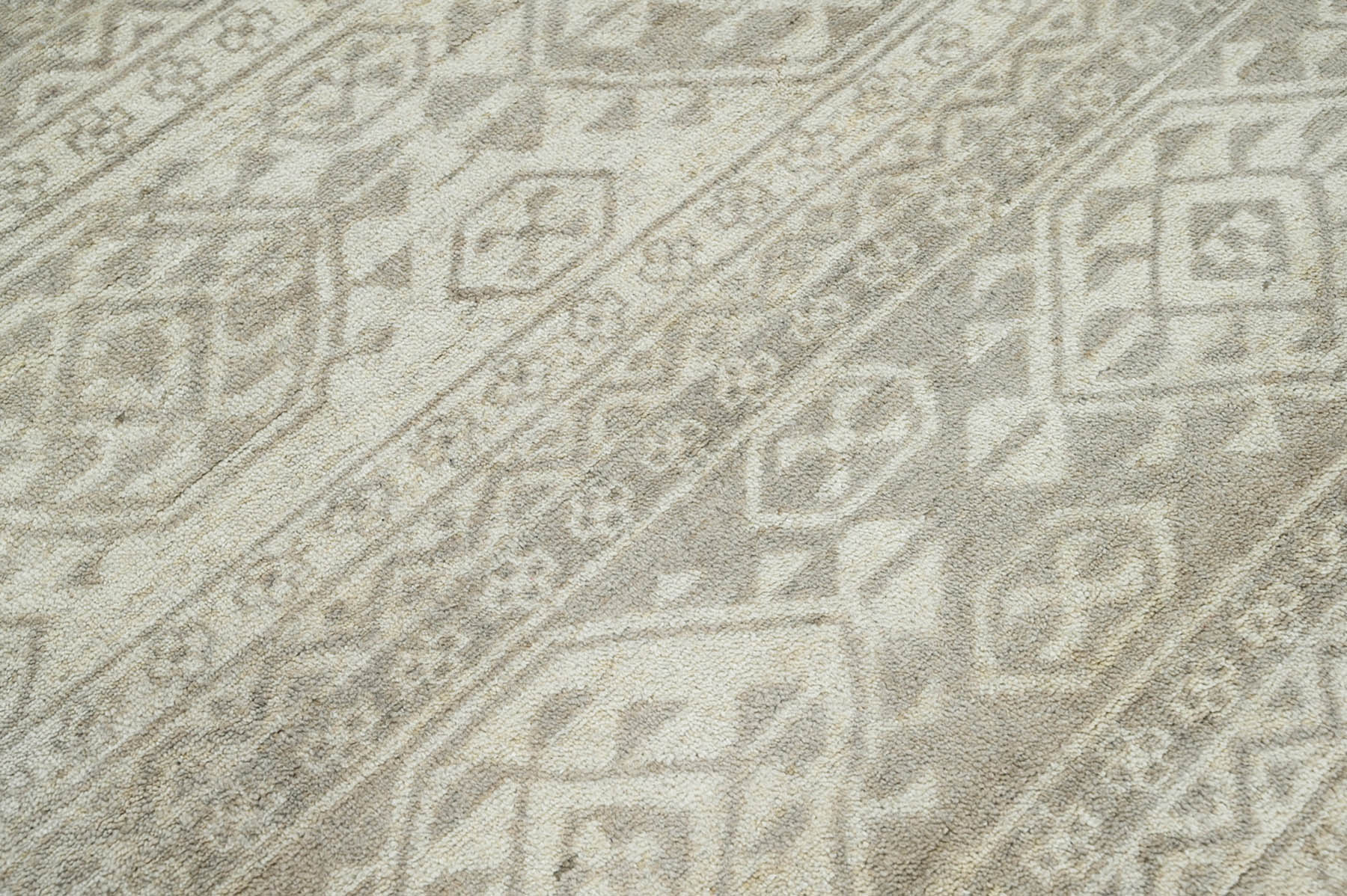 Multi Size Beige Gray Color Hand Knotted  Wool Southwestern Oriental Rug