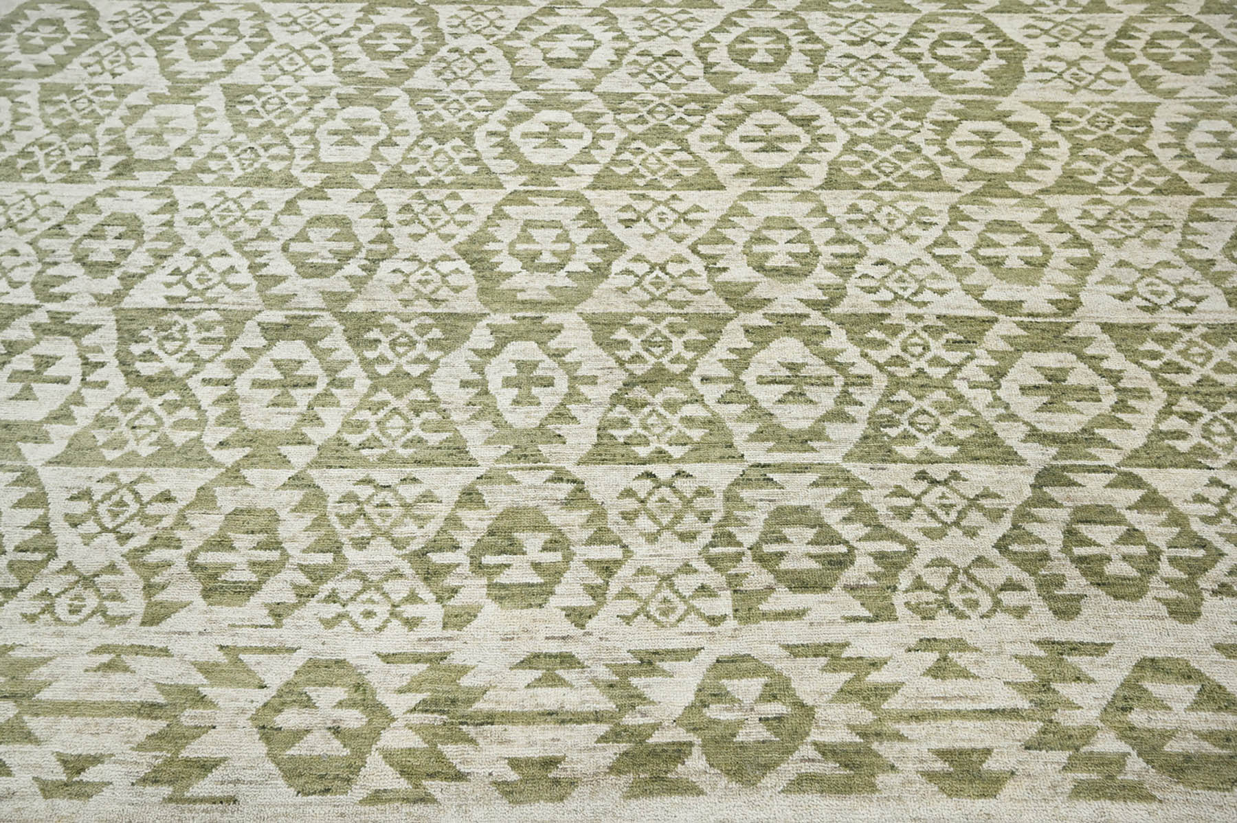 10x14 Beige, Green, Color Hand Knotted  100% Wool Southwestern Oriental Rug