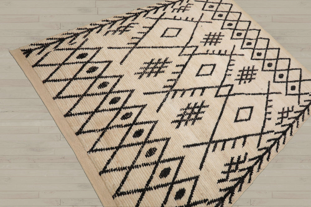 5x7 Ivory, Black, Color Hand Knotted Afghan Moroccan 100% Wool Modern & Contemporary Oriental Rug
