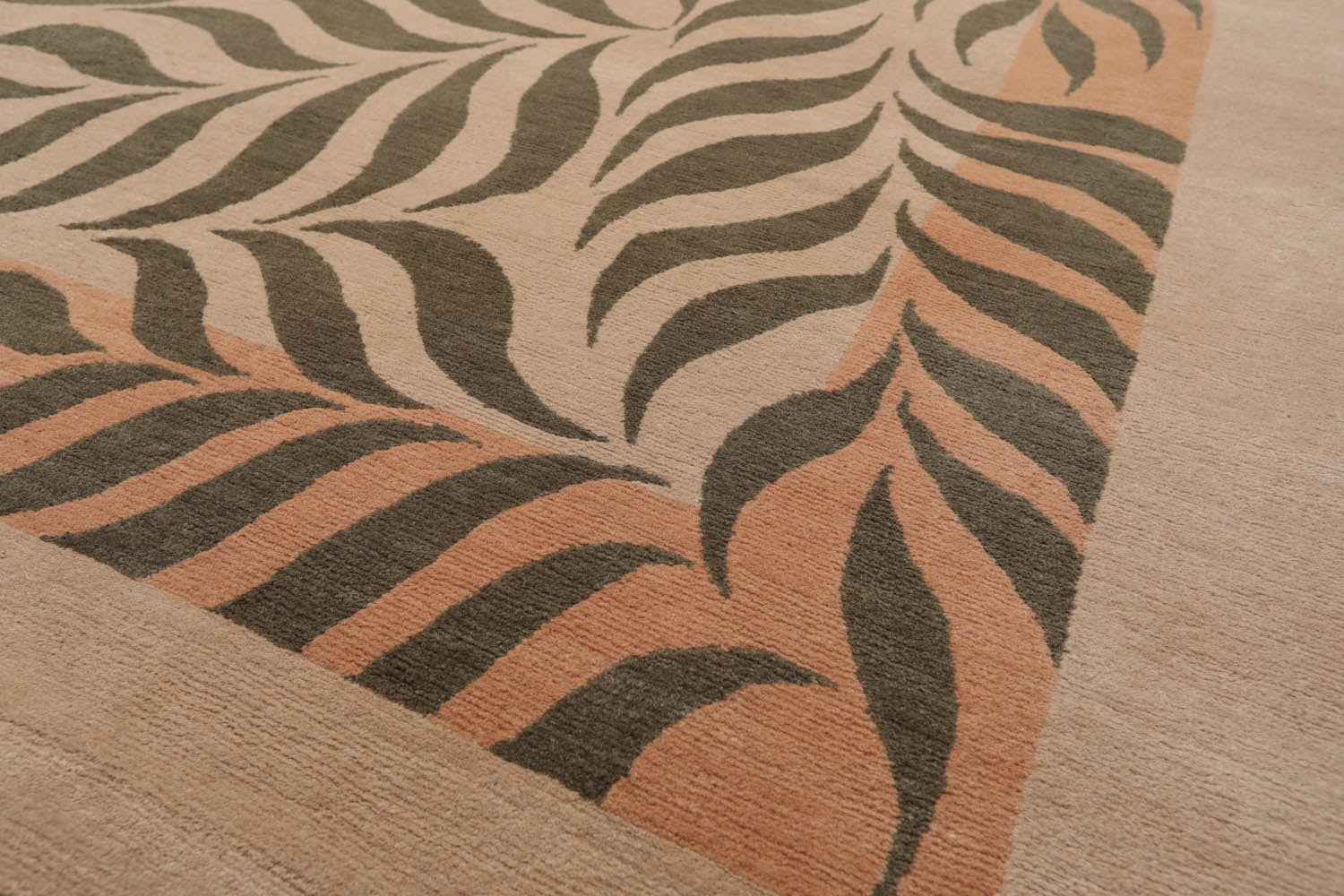 9x12 Beige, Gray, Muted Peach Color Hand Knotted  100% Wool Transitional Oriental Rug