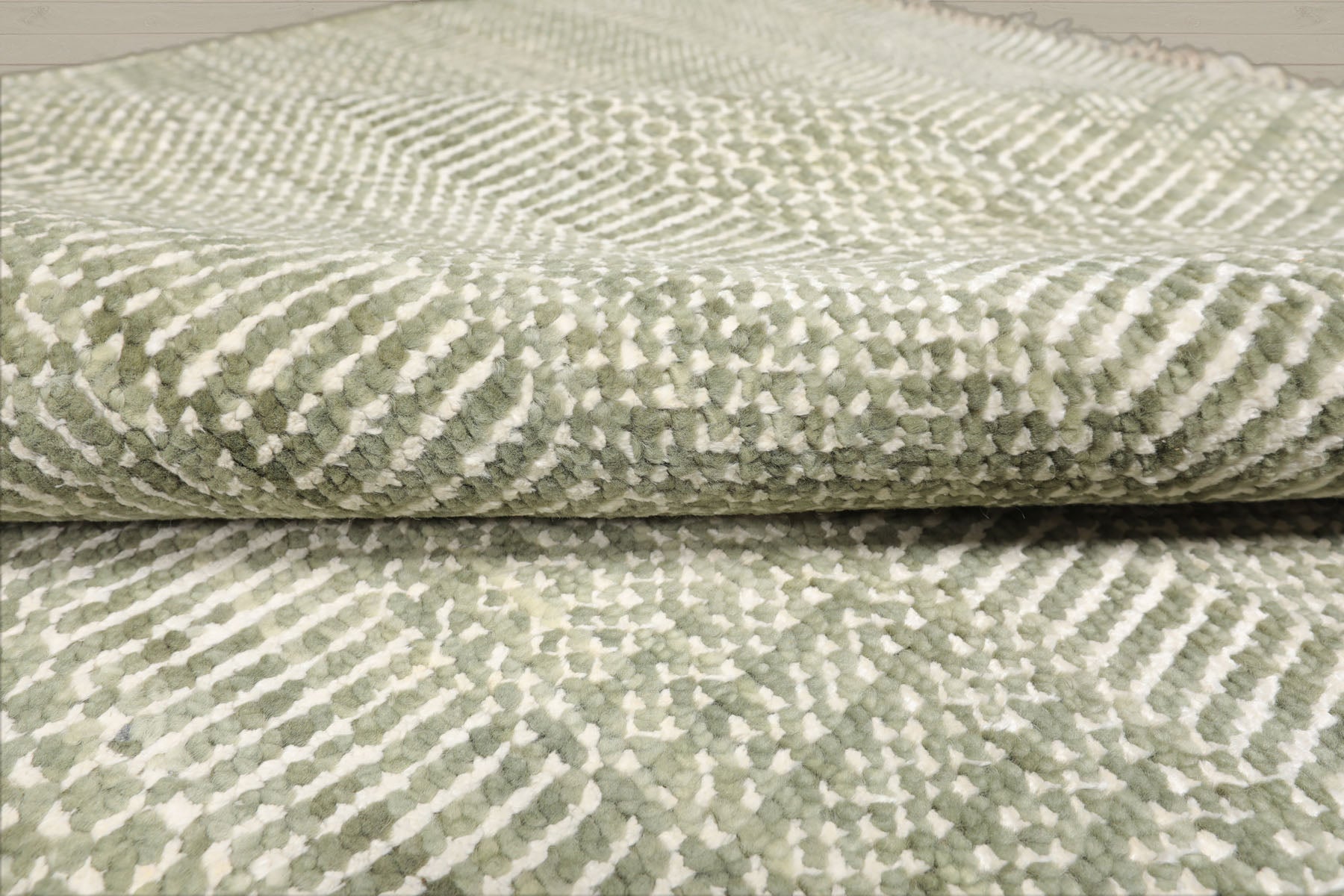 Multi Size Sage Ivory Color Hand Knotted Tibetan Wool & Bamboo Silk Contemporary Oriental Rug