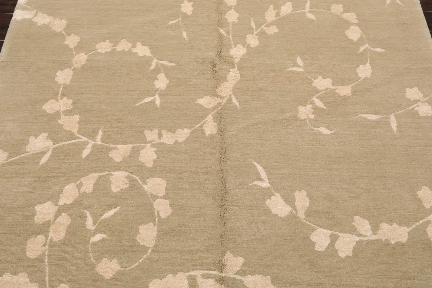 6x9 Gray, Beige, Color Hand Knotted  Wool & Silk Transitional Oriental Rug