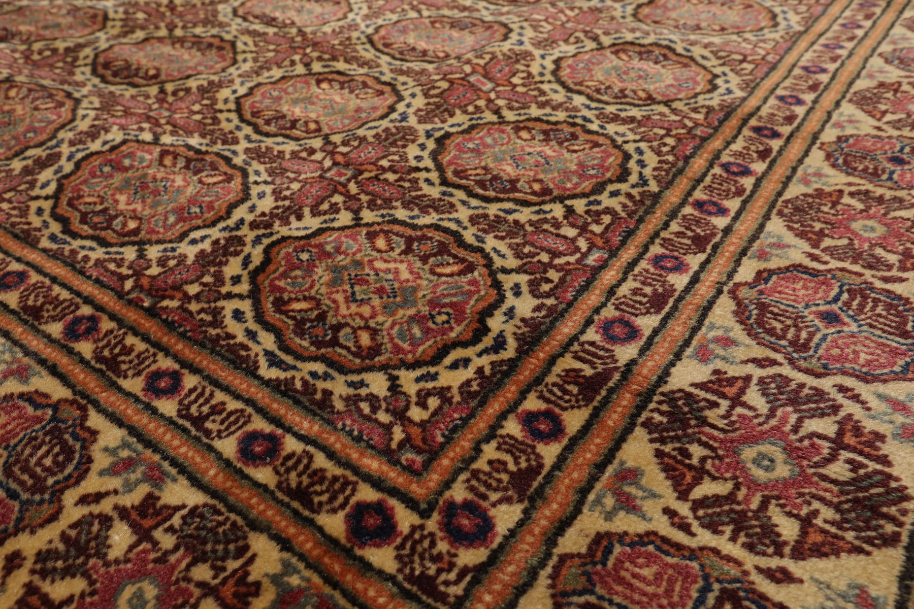 Knotted Rug Beige Hand Knotted 6'5''x9'7" Traditional KeysariWool Oriental Area Rug