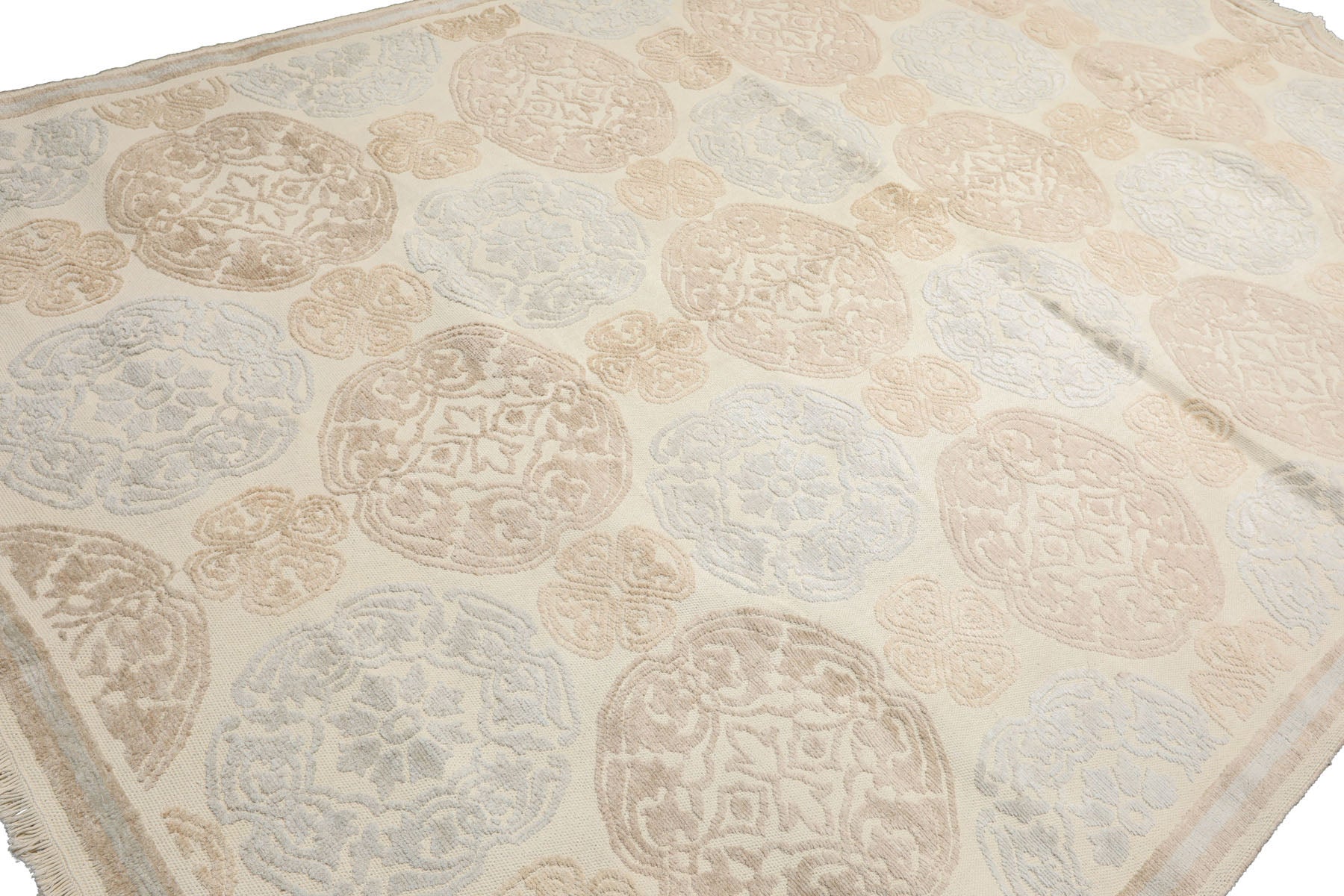 Knotted Rug Ivory Hand Knotted 6'x9'4" Transitional Medallion Wool and Silk Oriental Area Rug
