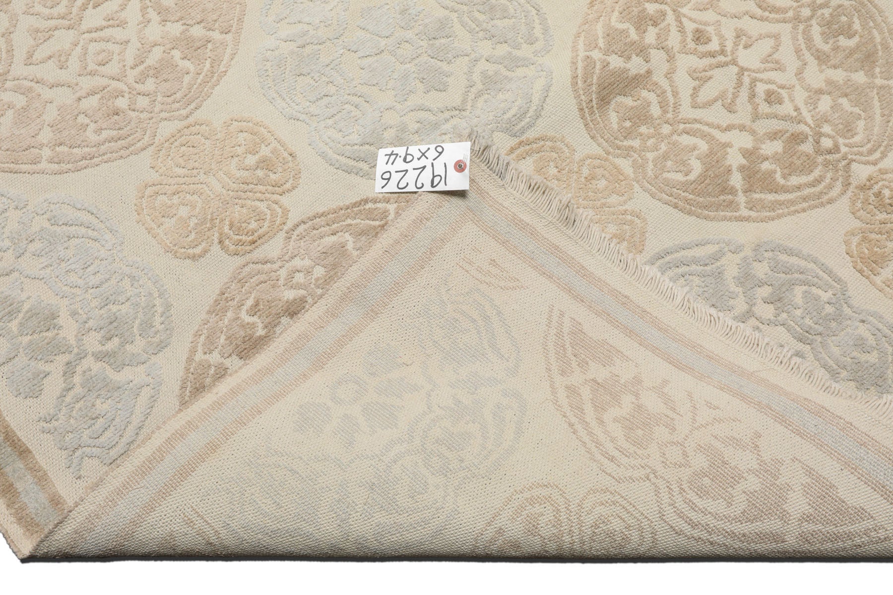 Knotted Rug Ivory Hand Knotted 6'x9'4" Transitional Medallion Wool and Silk Oriental Area Rug