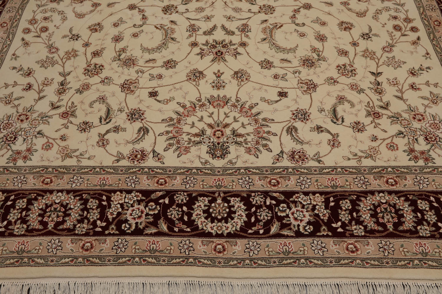 9x12 Cream, Maroon, Gray Color Hand Knotted Isfahan 100% Wool Traditional Oriental Rug