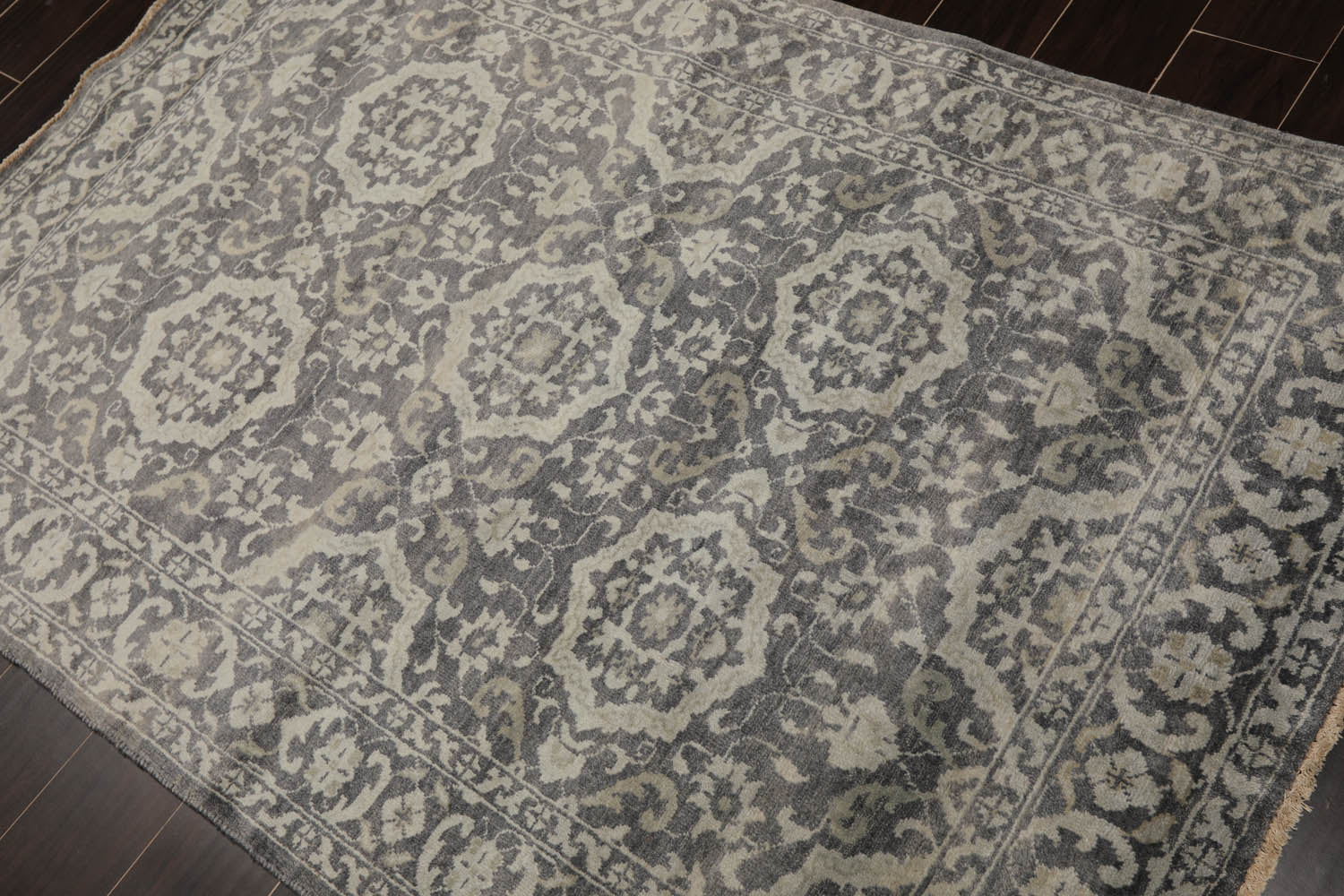 4x6 Gray, , Color Hand Knotted  100% Wool Transitional Oriental Rug