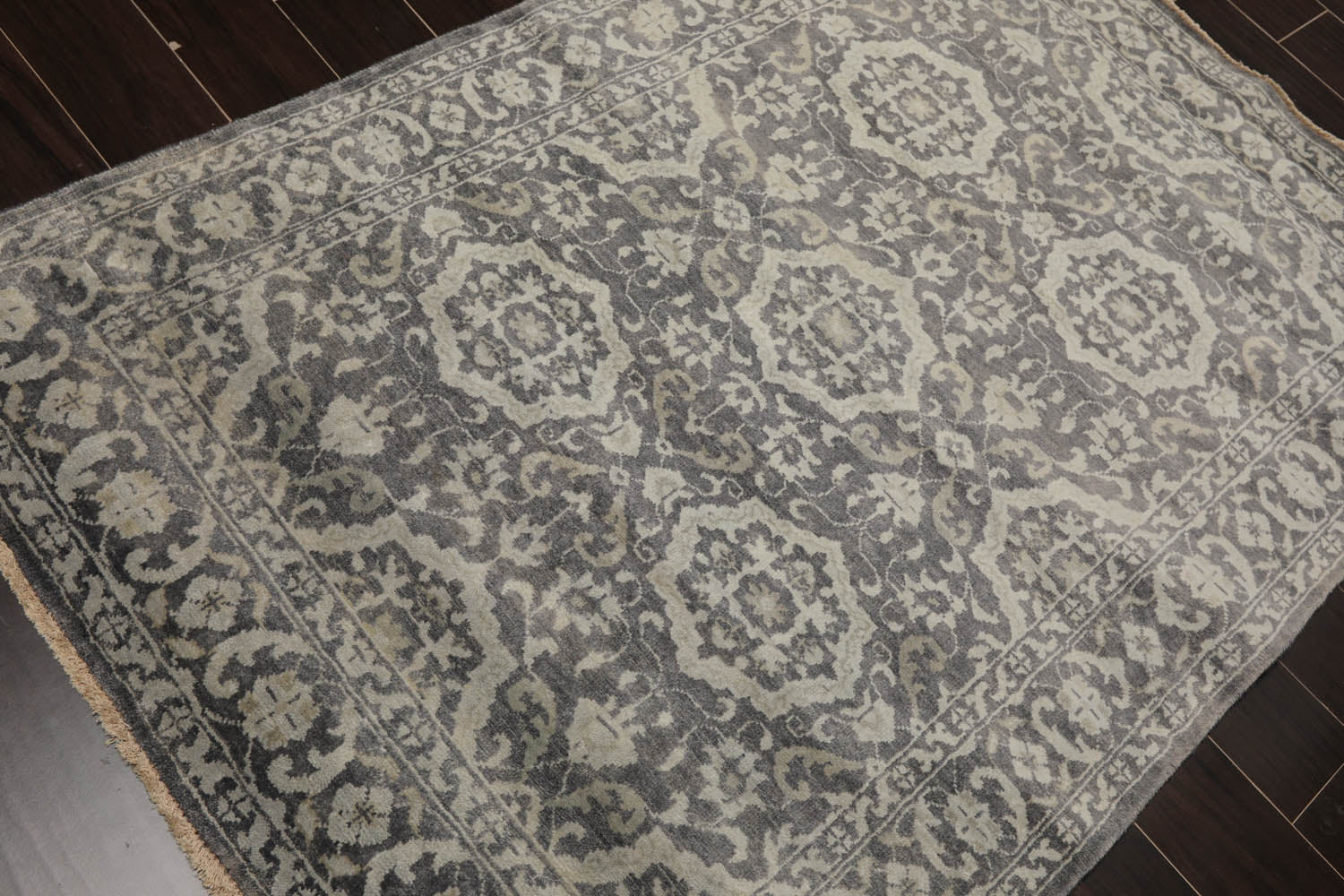 4x6 Gray, , Color Hand Knotted  100% Wool Transitional Oriental Rug