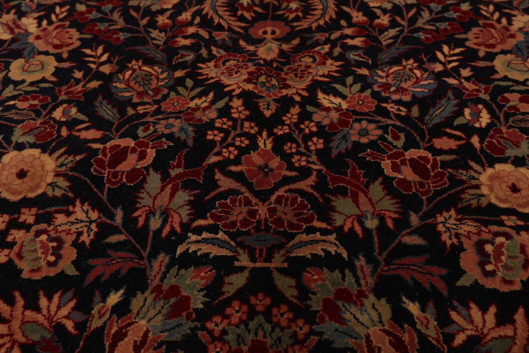 6x9 Midnight Blue, Red, Green Color Hand Knotted Sarouk 100% Wool Traditional Oriental Rug