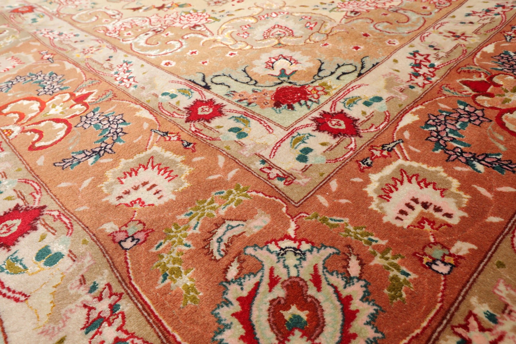 Knotted Rug Ivory Peach Hand Knotted 6'x9' Tabriz Traditional 300 KPSI Wool and Silk Oriental Area Rug
