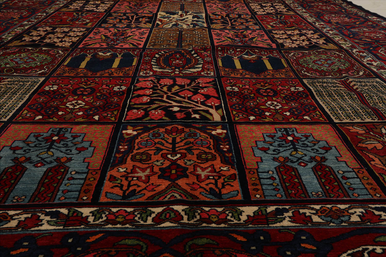 8x11 Navy, Red, Pink Color Hand Knotted Bakhtiari 100% Wool Traditional Oriental Rug