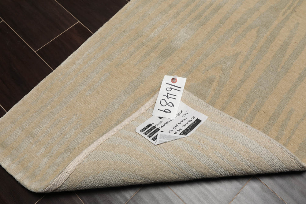 2x3 Beige, Gray, Color Hand Knotted  Wool & Silk Modern Oriental Rug
