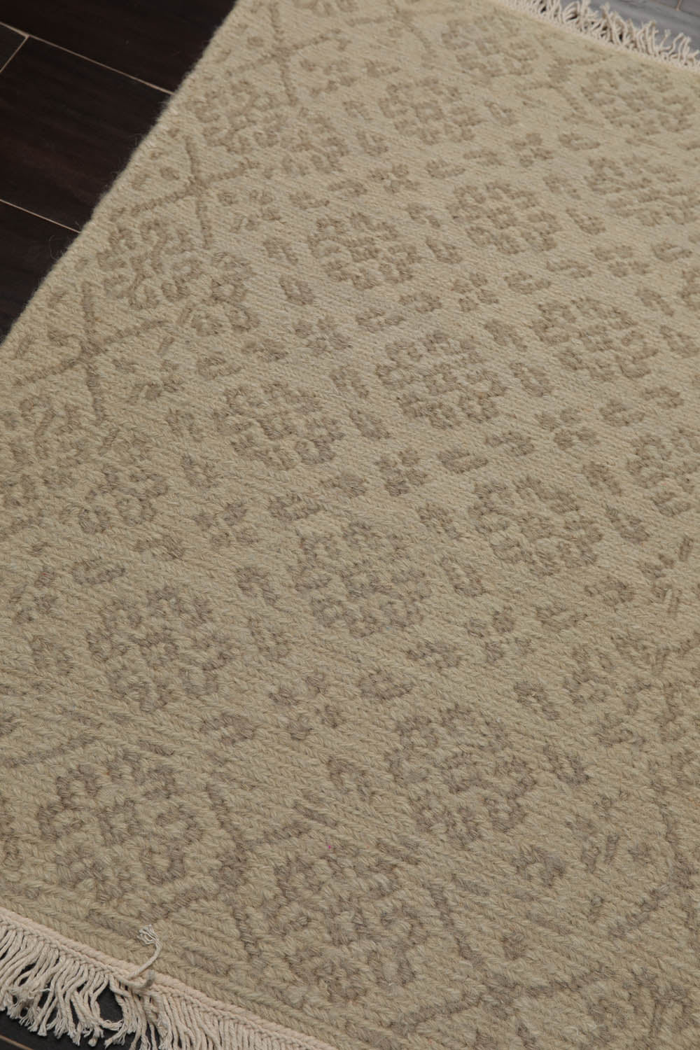 2x3 Tone on Tone Beige, , Color Hand Knotted Soumak 100% Wool Transitional Oriental Rug