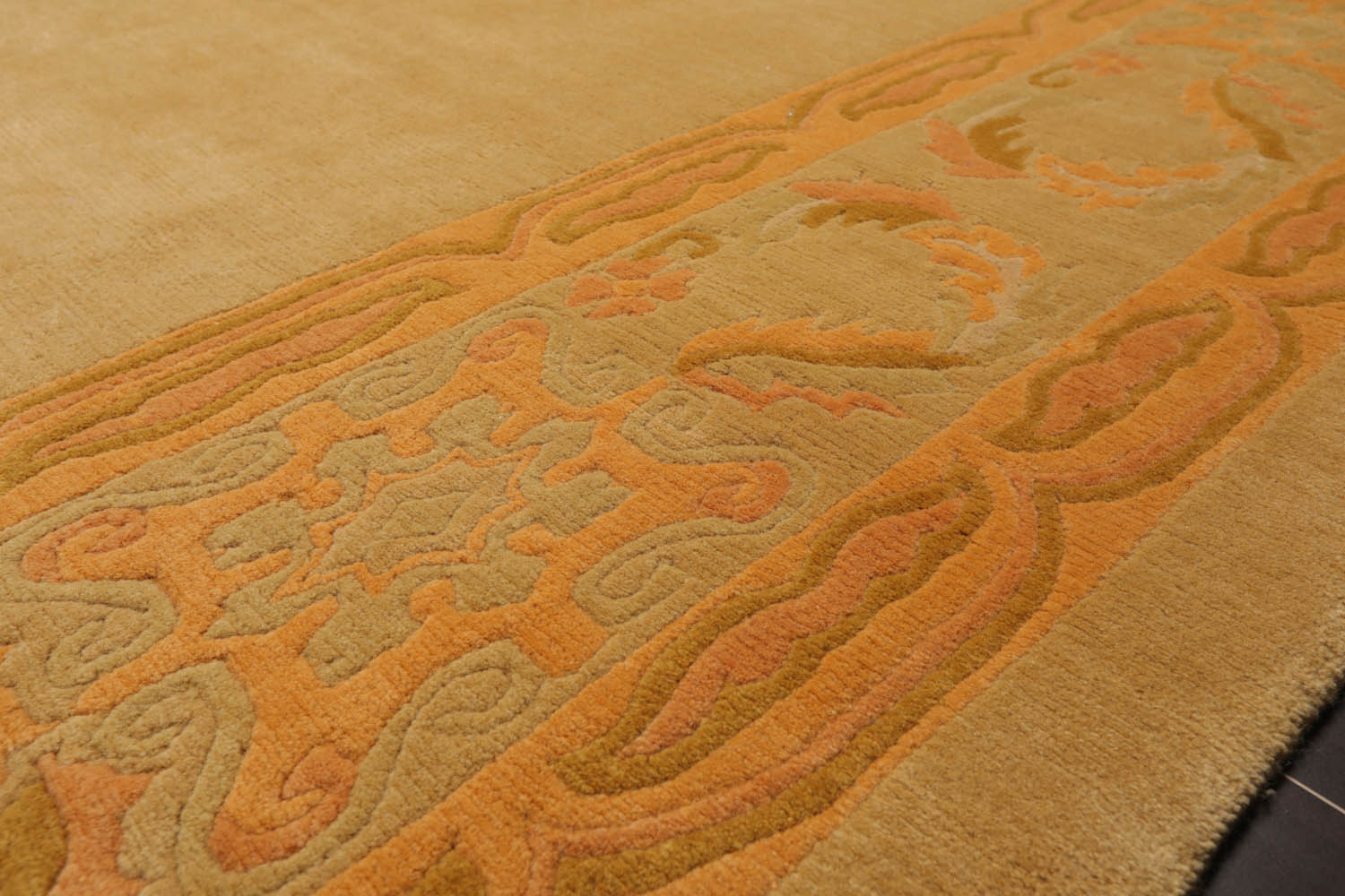 9x12 Beige, Peach, Gold Color Hand Knotted  100% Wool Traditional Oriental Rug