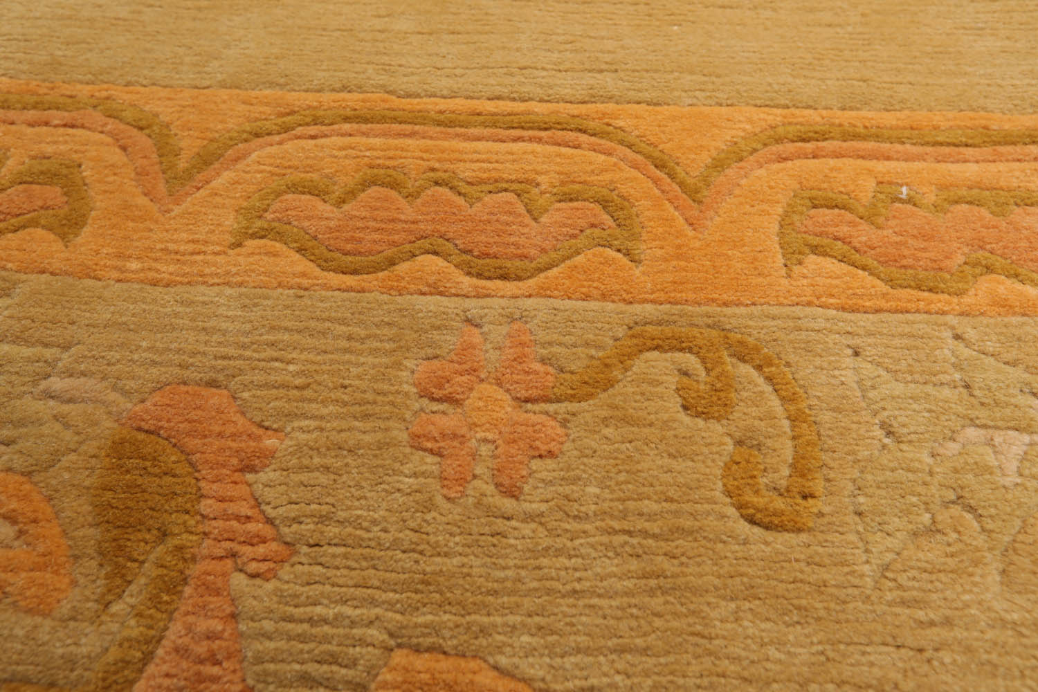 9x12 Beige, Peach, Gold Color Hand Knotted  100% Wool Traditional Oriental Rug