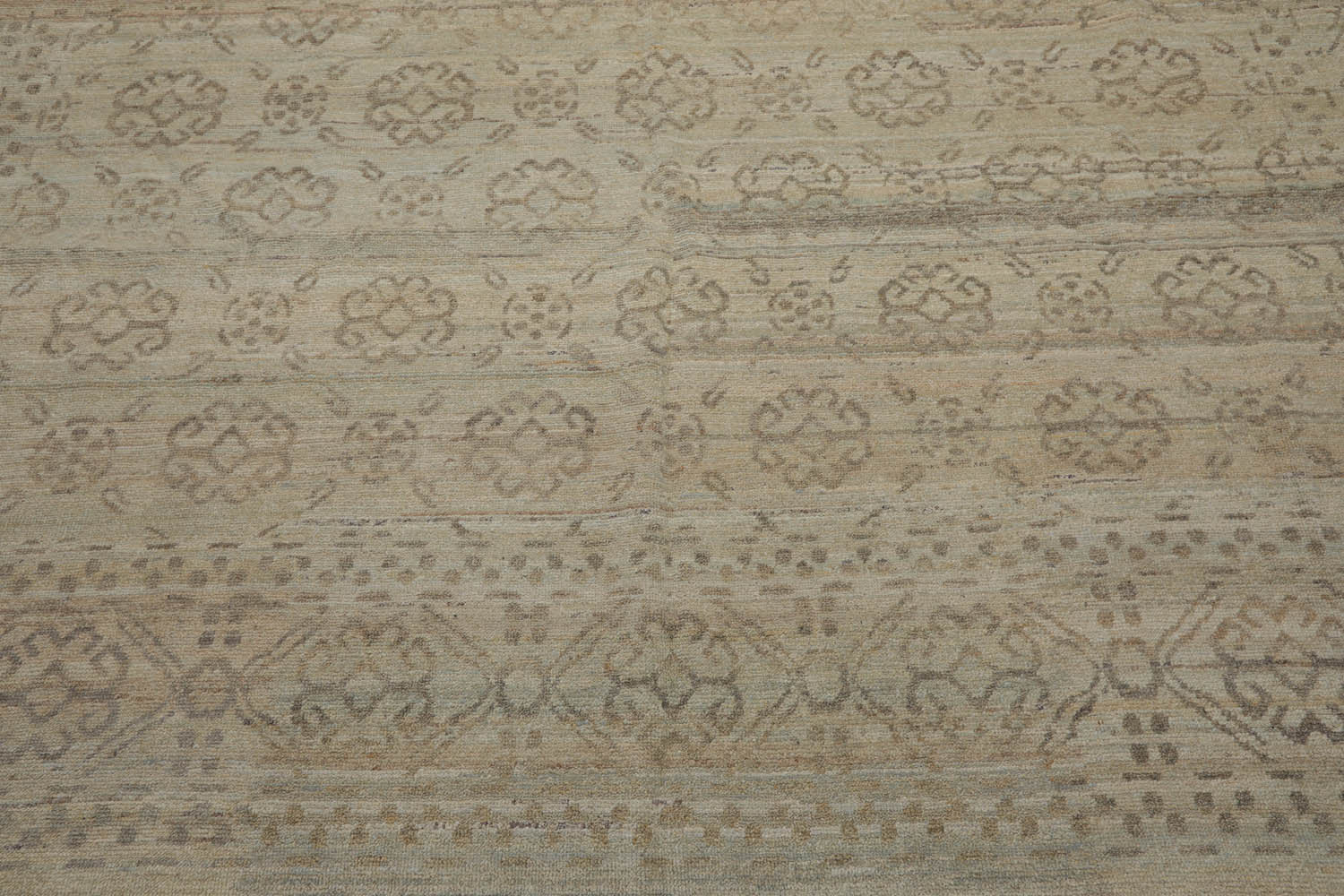 Multi Size Gray Beige Color Hand Knotted Oushak Wool Traditional Oriental Rug