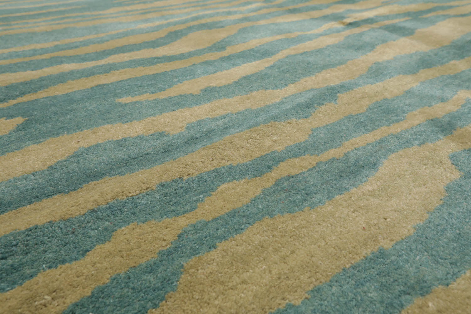 5x8 Turquoise, Mint, Color Hand Knotted  100% Wool Modern Oriental Rug