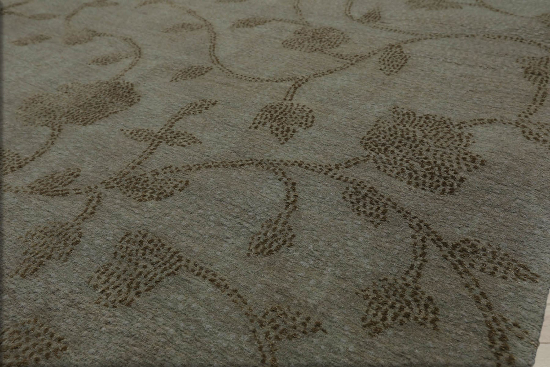 6x9 Gray, Green, Color Hand Knotted  100% Wool Transitional Oriental Rug