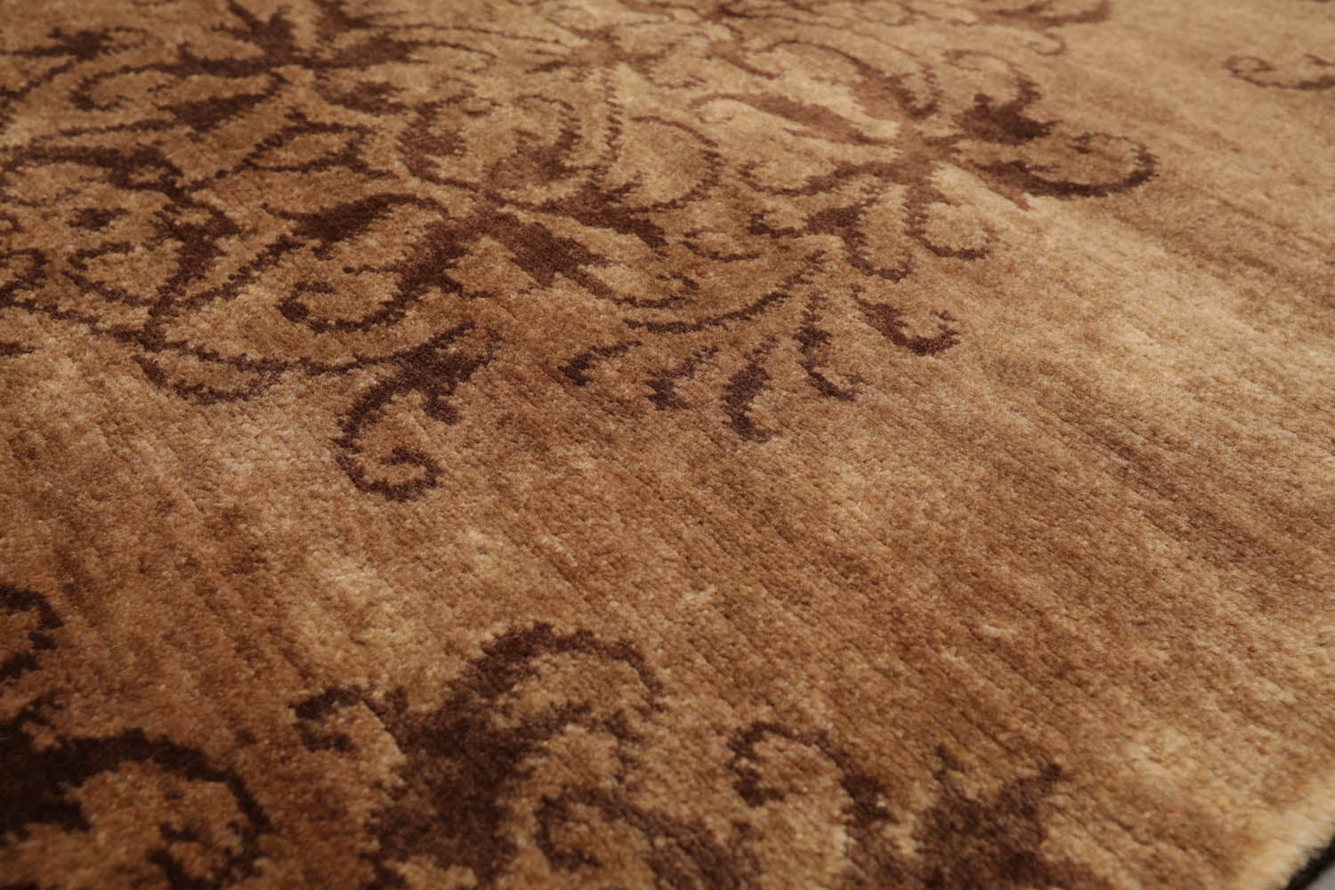 5x8 Tan, Brown, Color Hand Knotted  100% Wool Transitional Oriental Rug