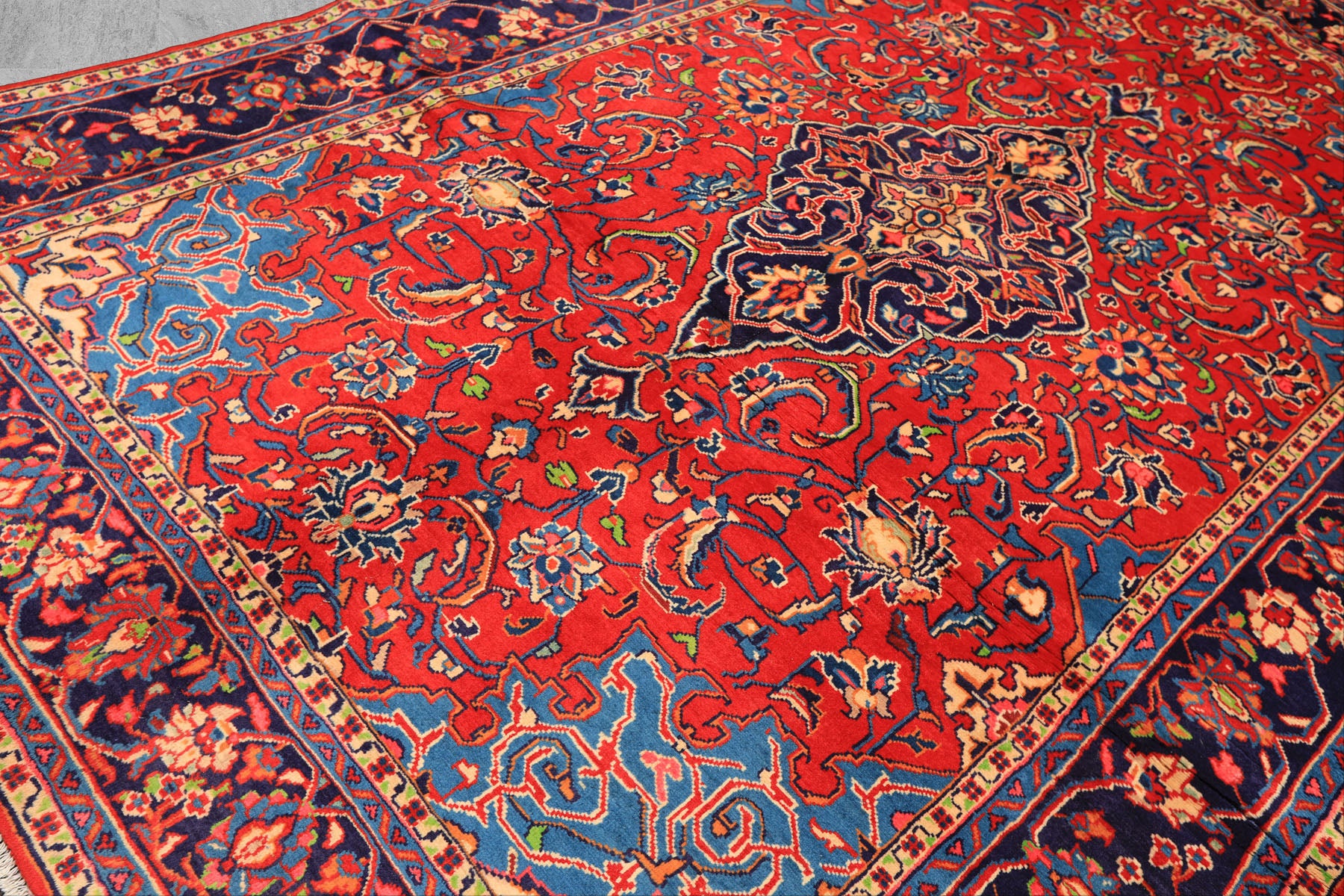 7x11 Red, Navy, Ivory Color Hand Knotted Sarouk Wool Traditional Oriental Rug