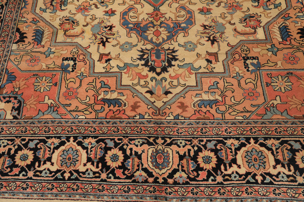 9x12 Ivory, Charcoal, Peach Color Hand Knotted Serapi Wool Traditional Oriental Rug