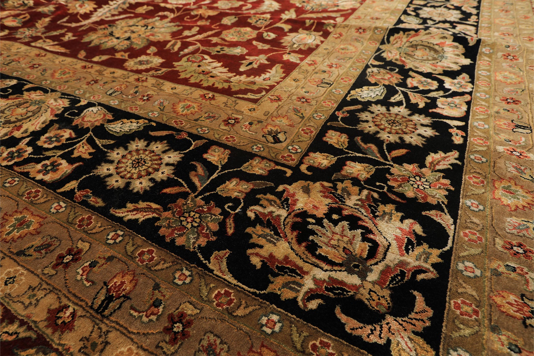 Palace Maroon, Black, Taupe Color Hand Knotted Agra New Zealand Wool & Silk Traditional Oriental Rug