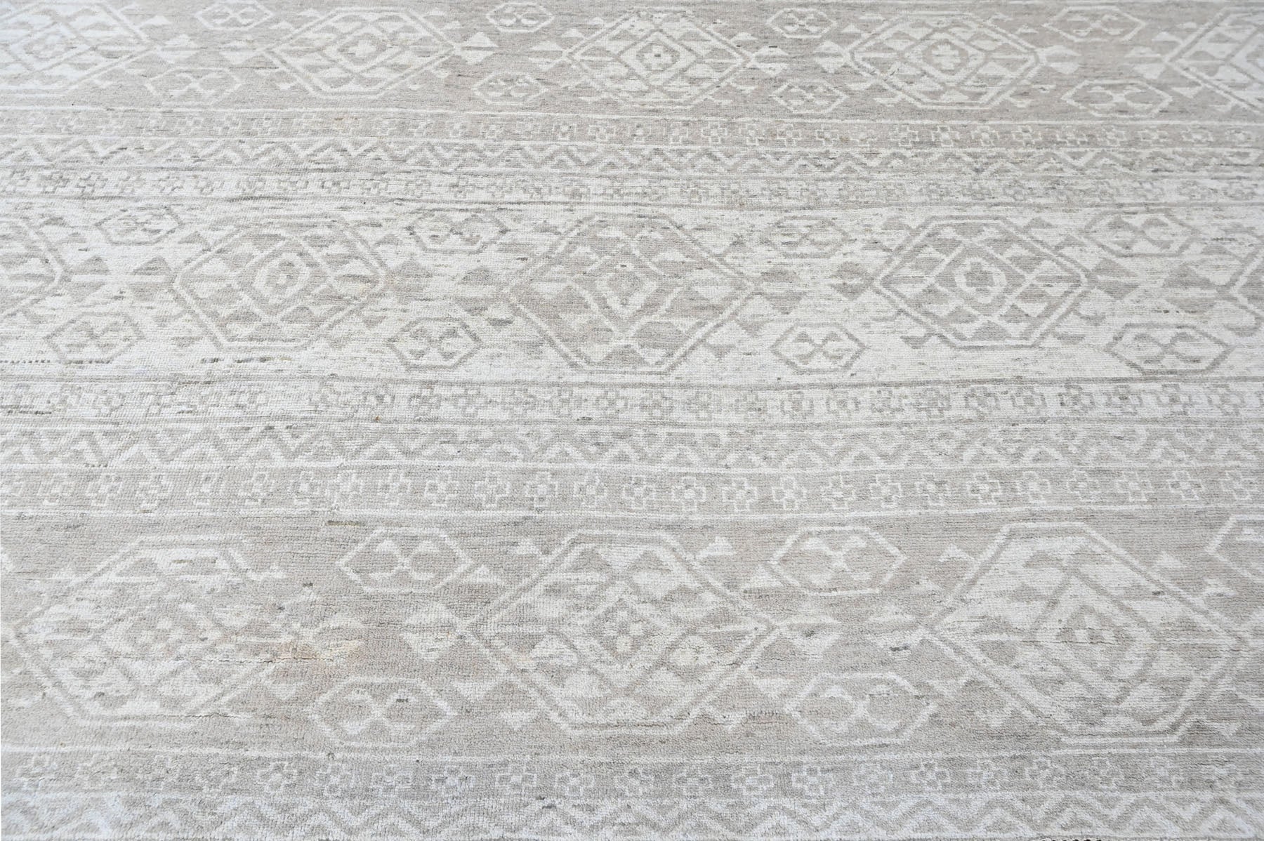 Multi Size Tone on Tone Gray Color Hand Knotted Oushak Wool  Oriental Rug