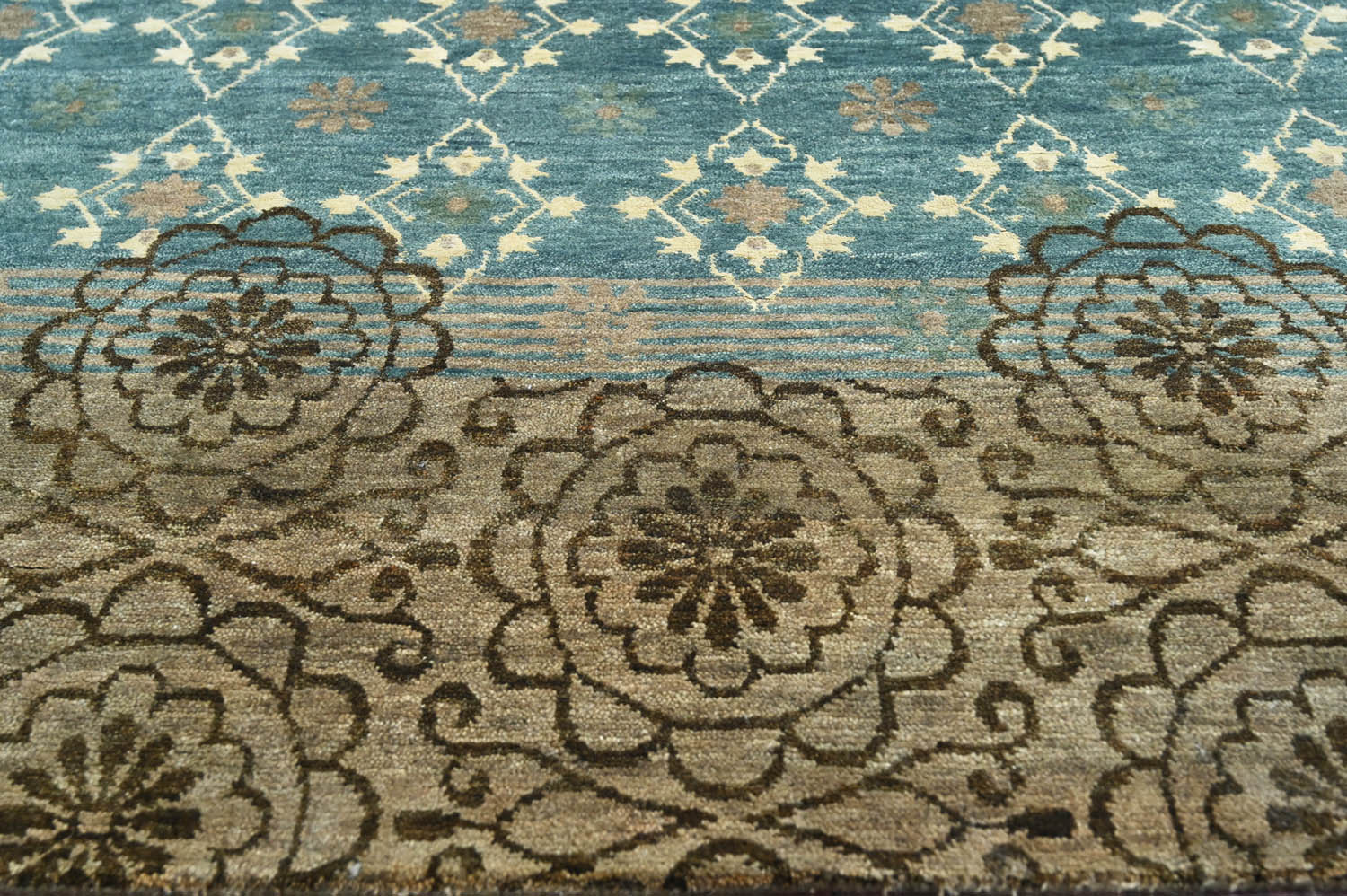 4x6 Teal, Tan, Ivory Color Hand Knotted  Wool Transitional Oriental Rug