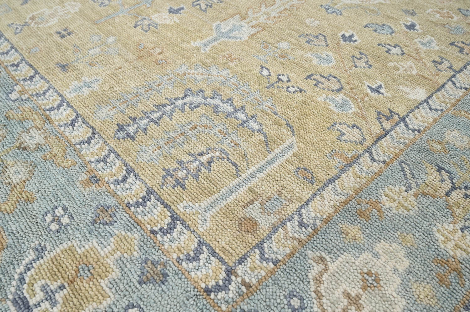 Multi Size Warm Beige Aqua Ivory Color Hand Knotted Oushak Wool Traditional Oriental Rug