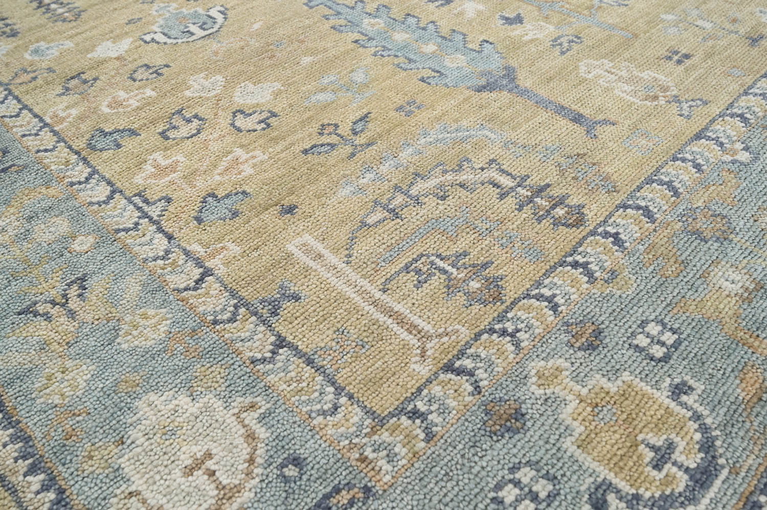 Multi Size Warm Beige Aqua Ivory Color Hand Knotted Oushak Wool Traditional Oriental Rug