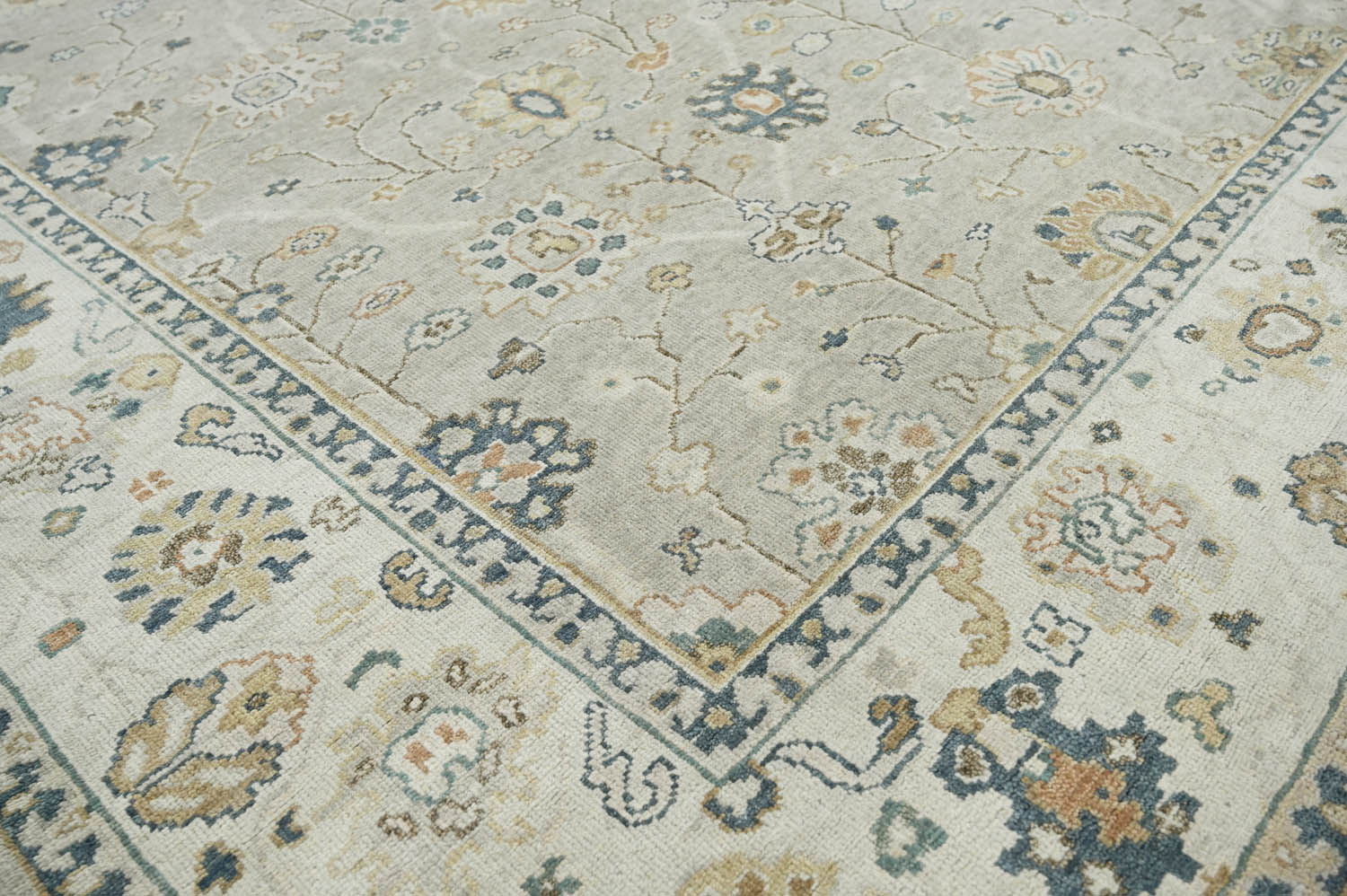Multi Size Gray Beige Blue Color Hand Knotted Oushak Wool Traditional Oriental Rug